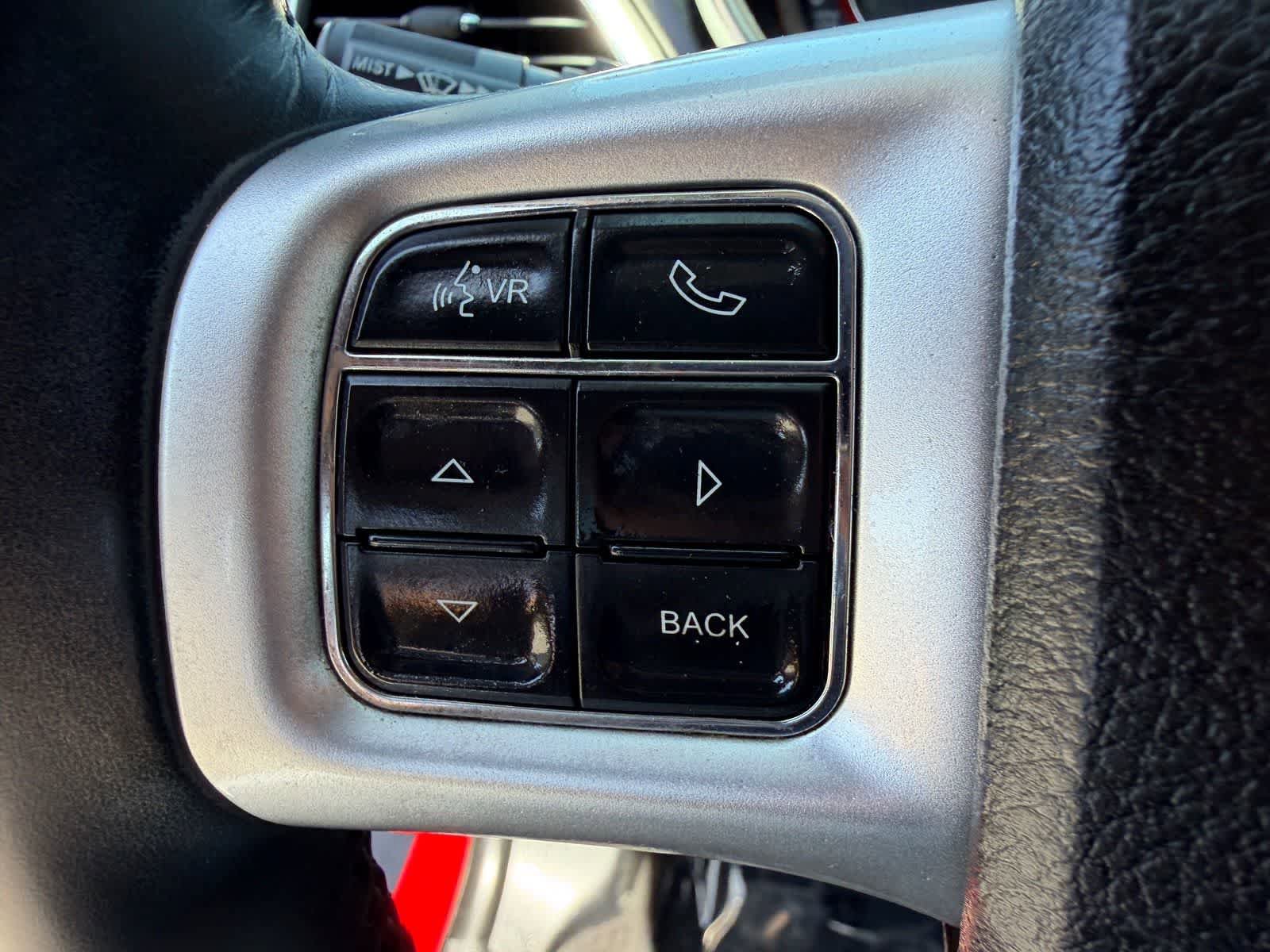 Used 2018 Dodge Journey SXT w/ Connectivity Group FWD image 17