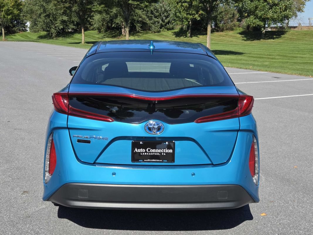 Used 2017 Toyota Prius Prime Advanced w/ Protection Package FWD image 7