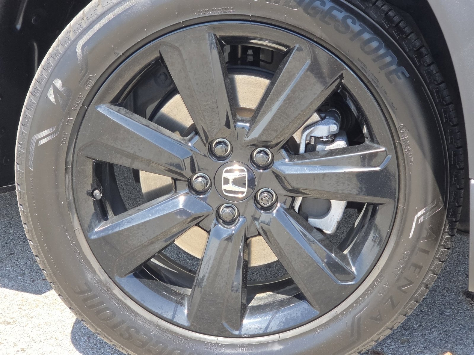 Used 2025 Honda Pilot Black Edition image 13