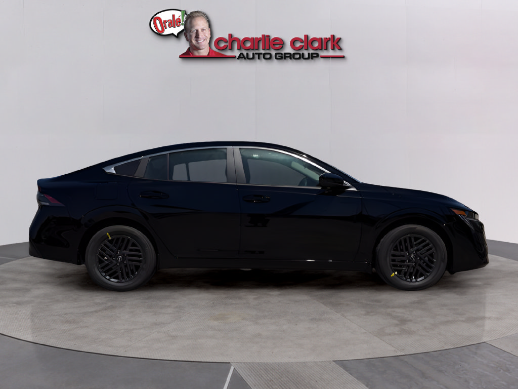 Used 2027 Nissan Sentra SV w/ Floor Mat Package FWD image 3