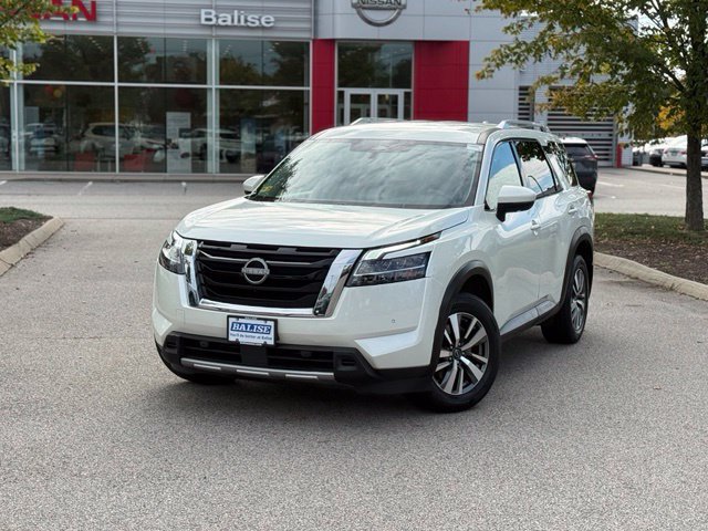 Certified 2024 Nissan Pathfinder SL AWD/4WD image 9