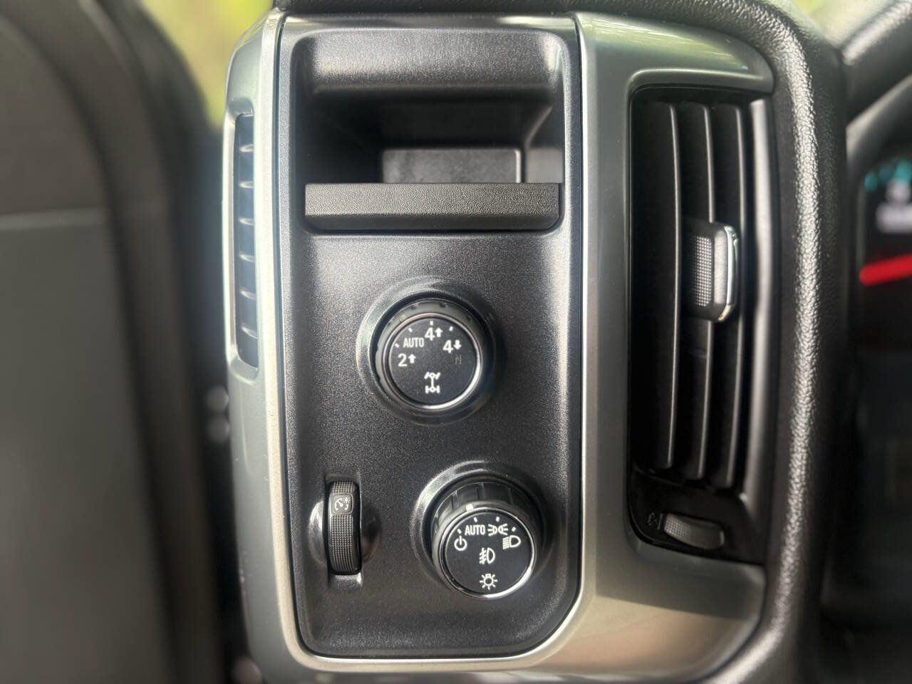 Used 2016 Chevrolet Silverado 1500 LT w/ All Star Edition image 26