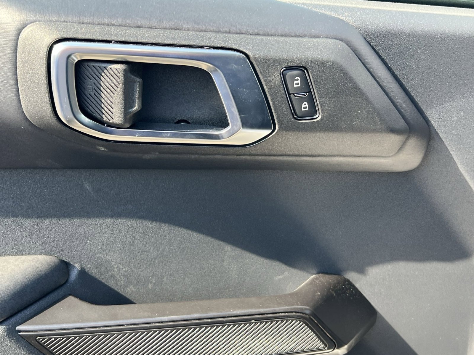 New 2025 Ford Bronco Badlands image 15