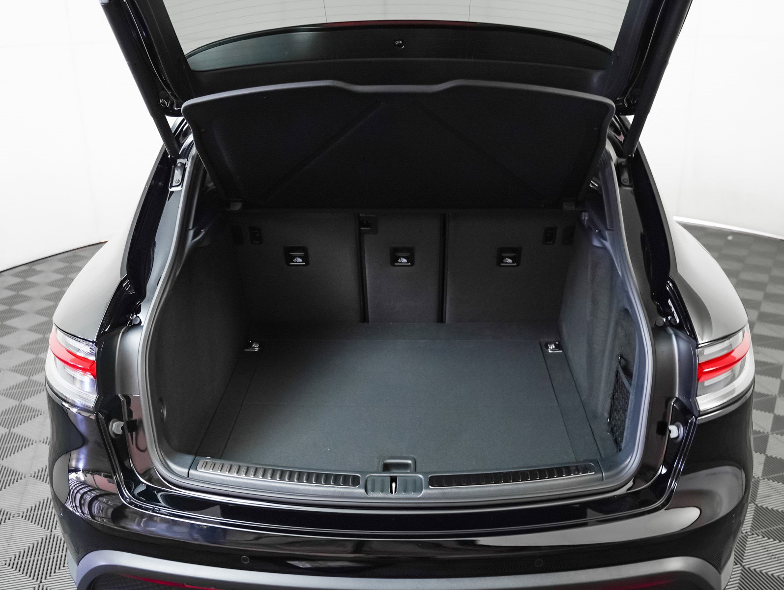 New 2026 Porsche Macan image 27
