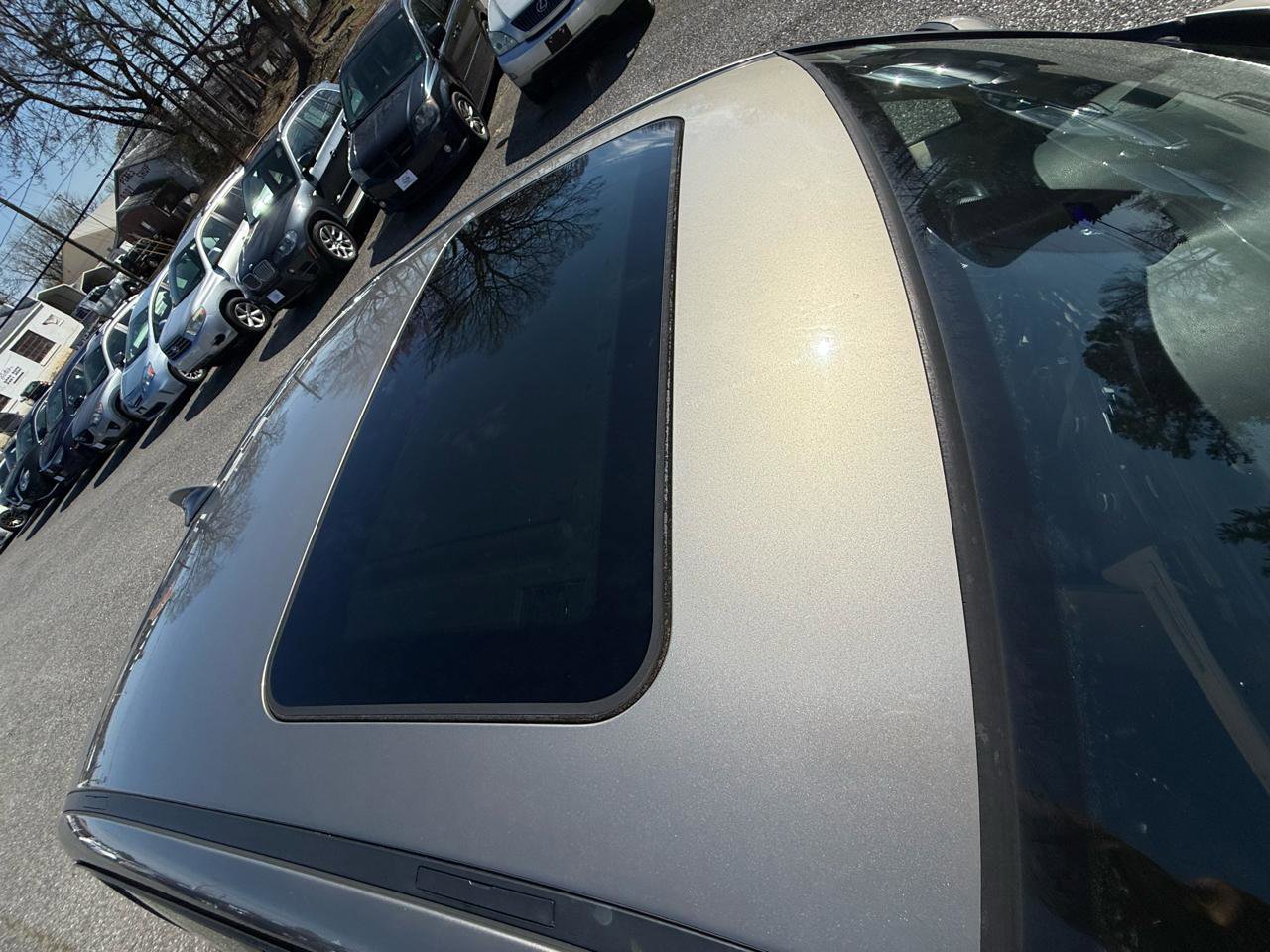 Used 2011 BMW 328i xDrive Sedan AWD/4WD image 10