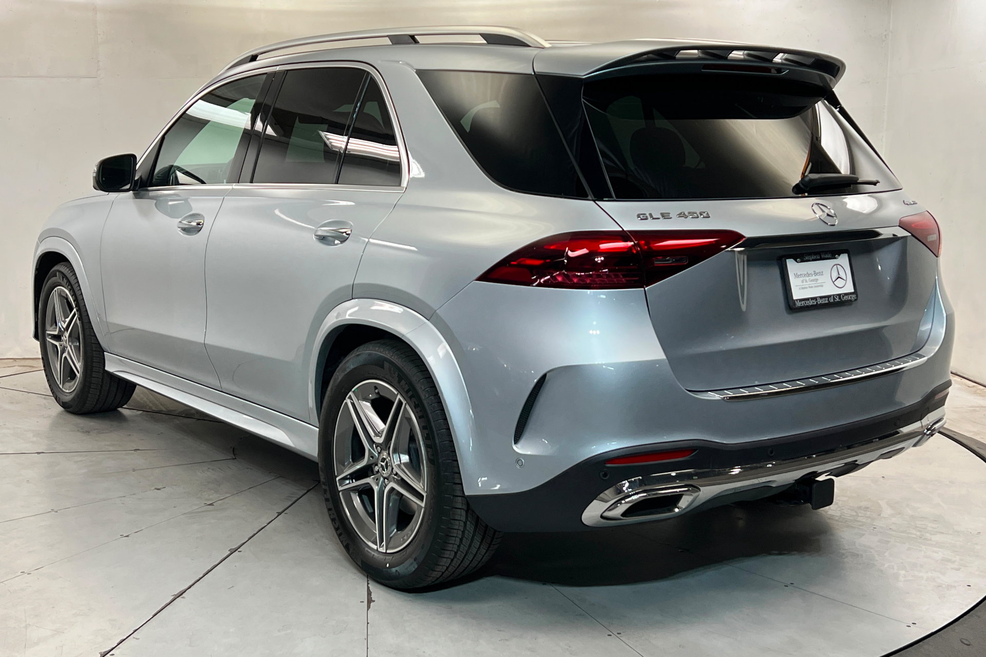 New 2026 Mercedes-Benz GLE 450 4MATIC image 3