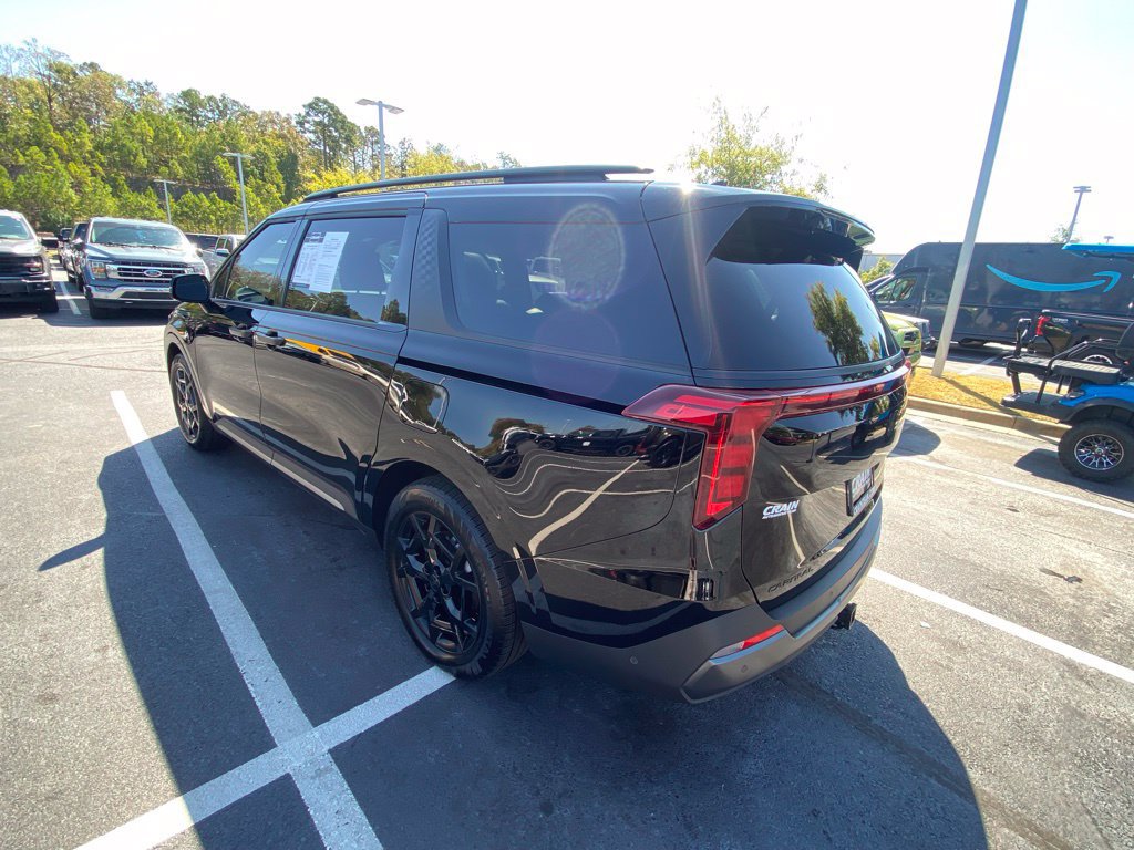 Used 2026 Kia Carnival SX w/ SX Dark Edition Package FWD image 5