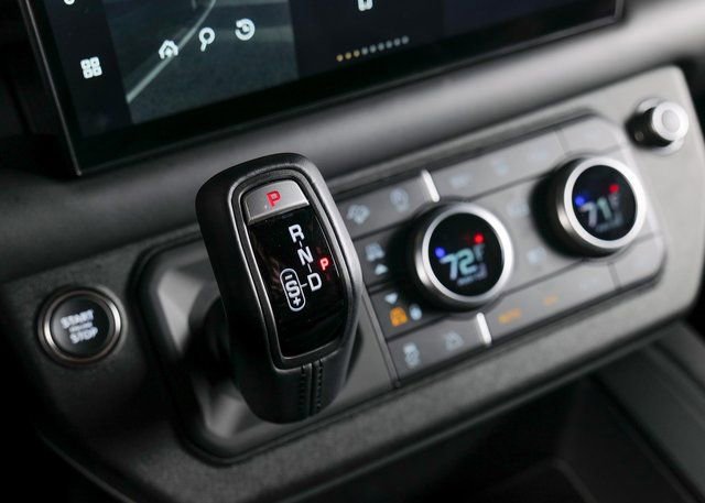 Used 2025 Land Rover Defender 110 S image 14