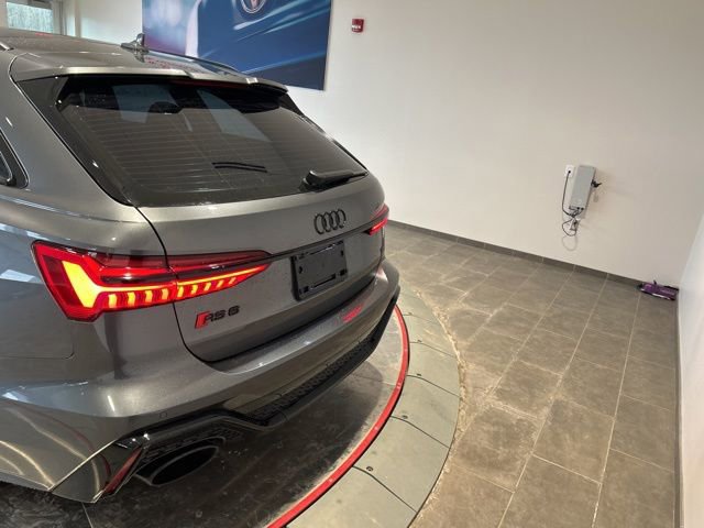 Used 2021 Audi RS 6 w/ Executive Package image 5