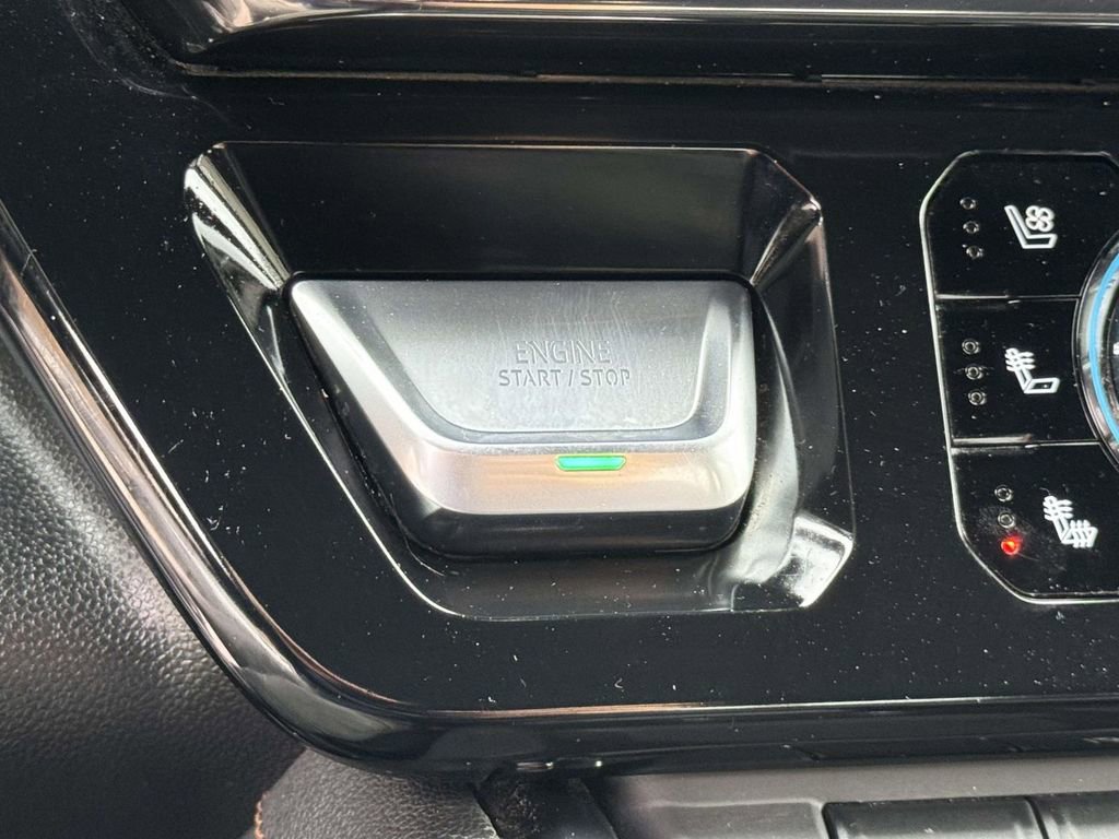 Used 2024 GMC Sierra 2500 AT4 w/ AT4 Preferred Package image 8