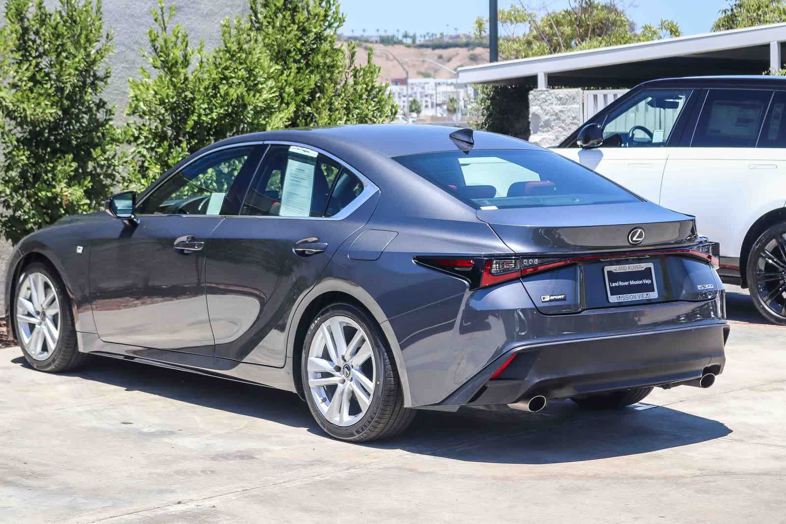 Used 2022 Lexus IS 300 RWD image 4