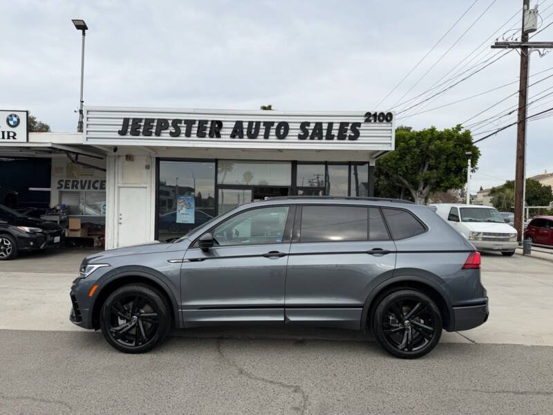 Used 2023 Volkswagen Tiguan SE R-Line FWD image 8
