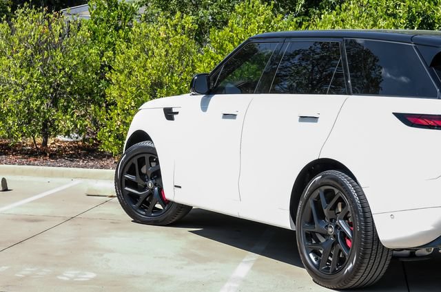 Used 2025 Land Rover Range Rover Sport Autobiography AWD/4WD image 14