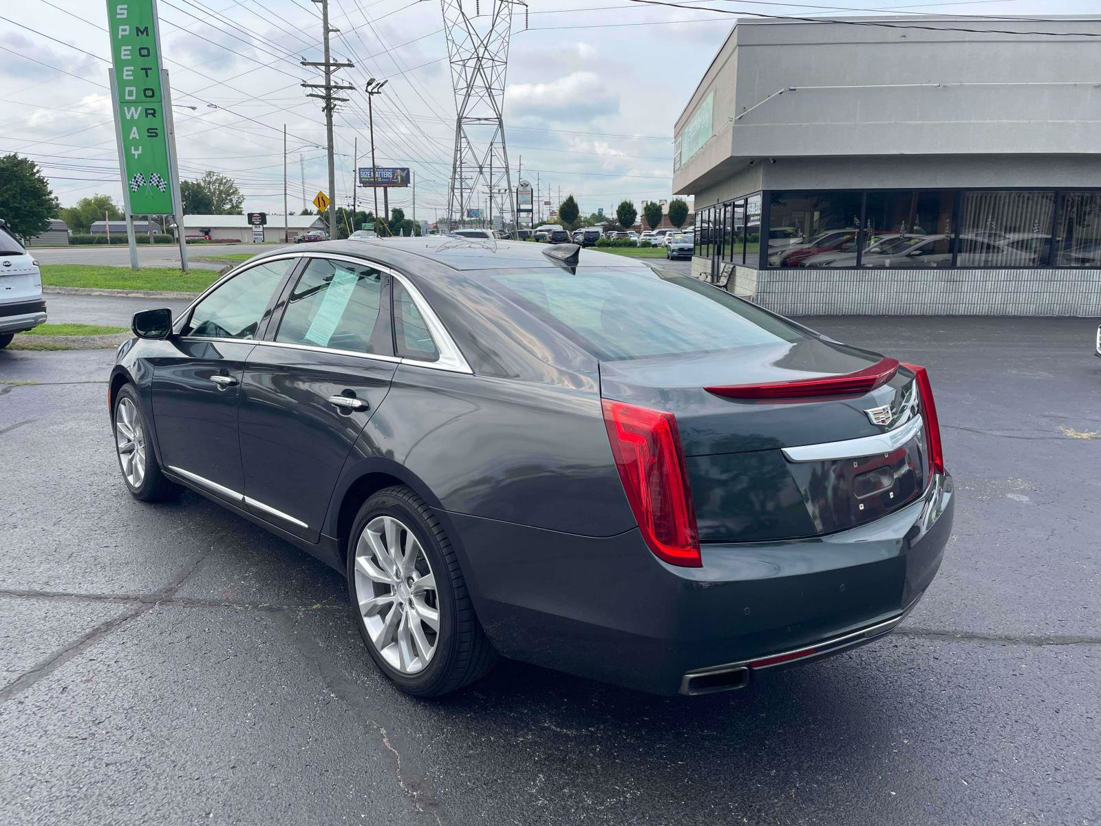 Used 2017 Cadillac XTS Luxury FWD image 5