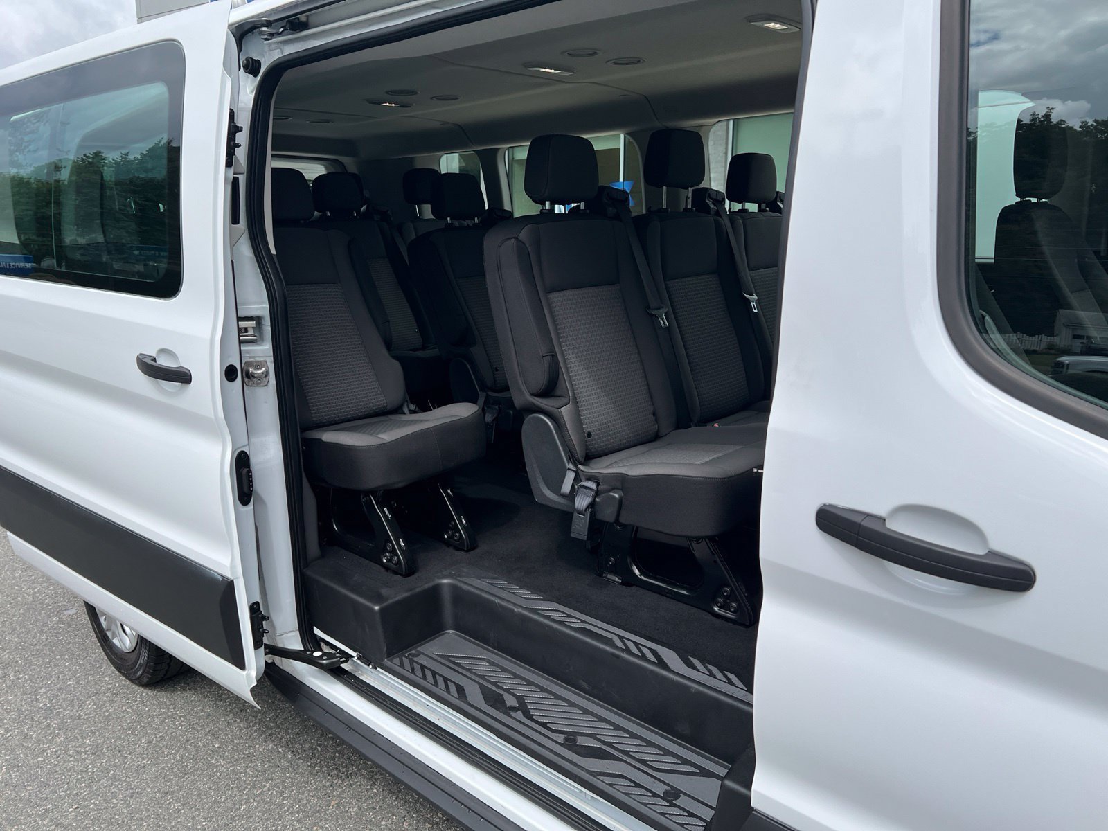 Used 2026 Ford Transit 350 XLT RWD image 9