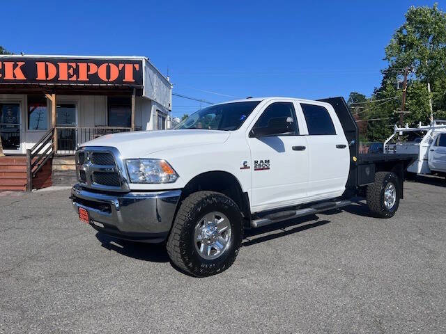 Used 2018 RAM 2500 Tradesman w/ Chrome Appearance Group AWD/4WD image 2