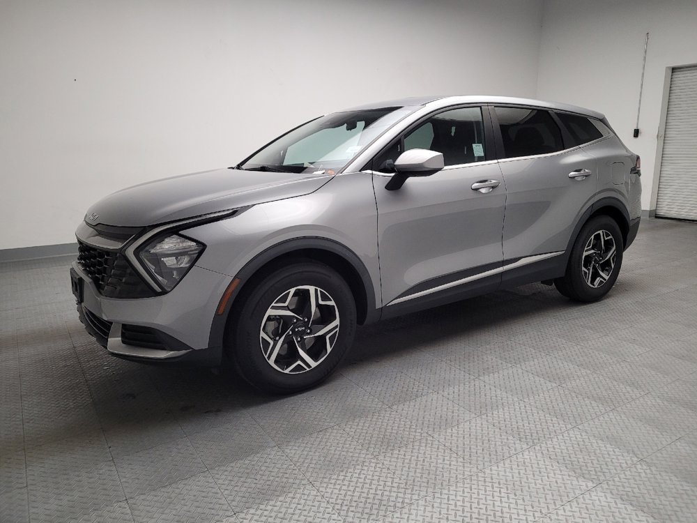 Used 2023 Kia Sportage LX image 2
