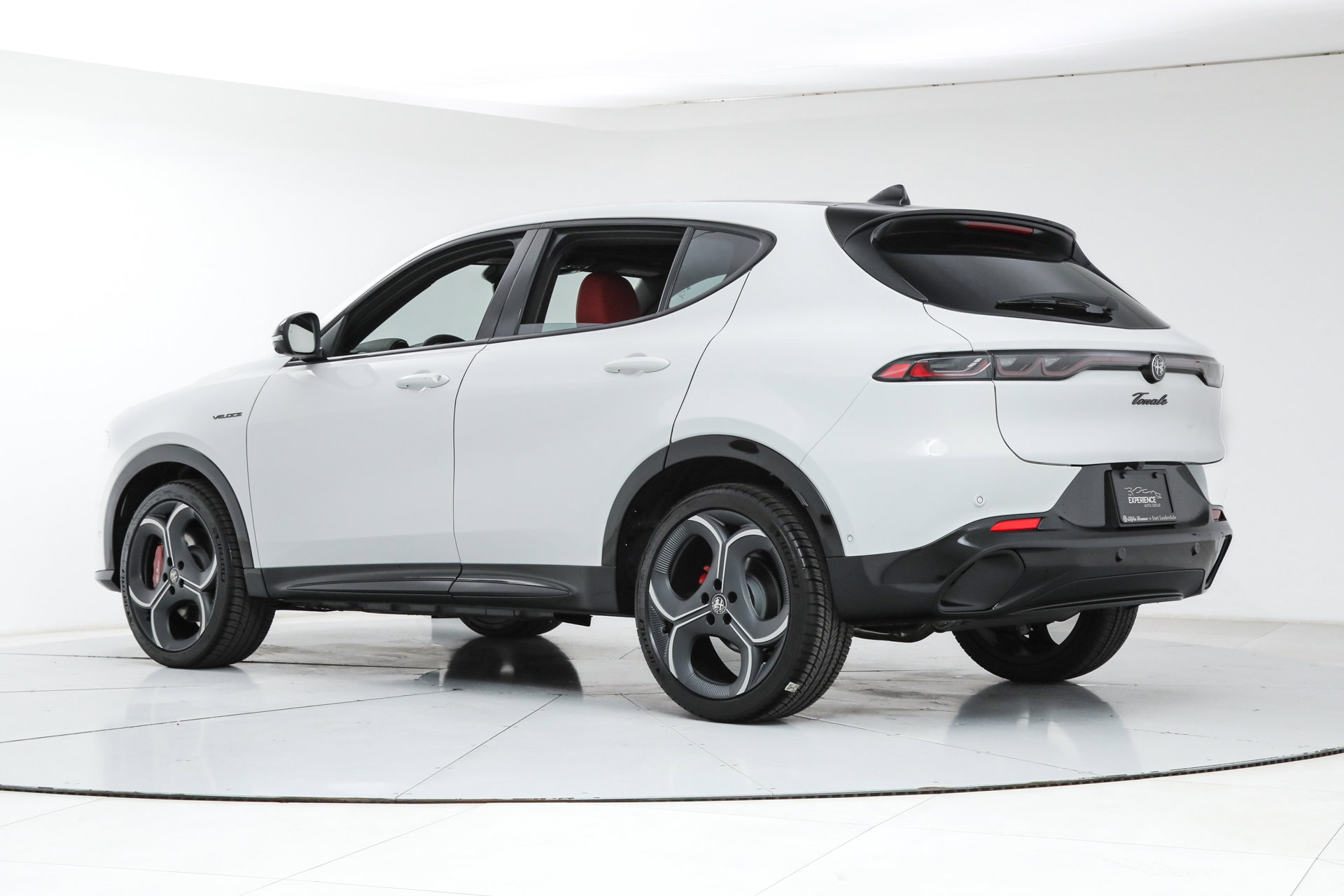 New 2026 Alfa Romeo Tonale Veloce w/ Quick Order Package 23H Volce image 3