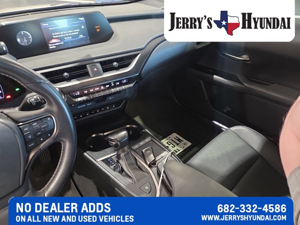 Used 2019 Lexus UX 200 w/ Premium Package FWD image 13