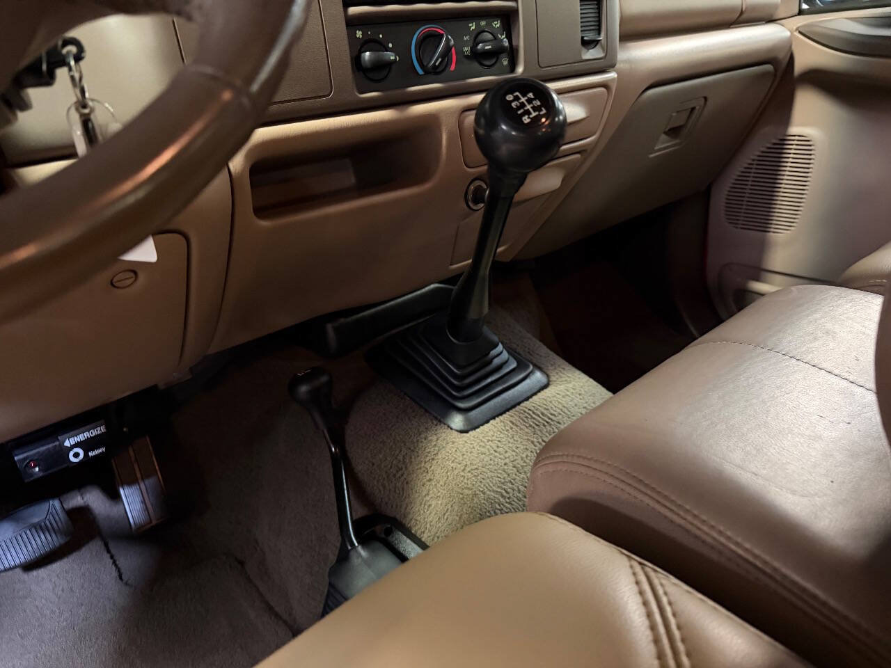 Used 1999 Ford F250 Lariat AWD/4WD image 32
