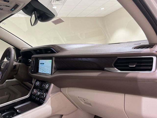 Used 2024 GMC Yukon XL Denali AWD/4WD image 29