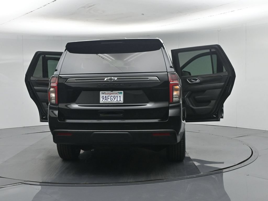 Used 2022 Chevrolet Tahoe Z71 w/ Luxury Package AWD/4WD image 40