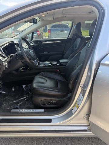 Used 2013 Ford Fusion Titanium w/ Titanium Driver Assist Pkg FWD image 16