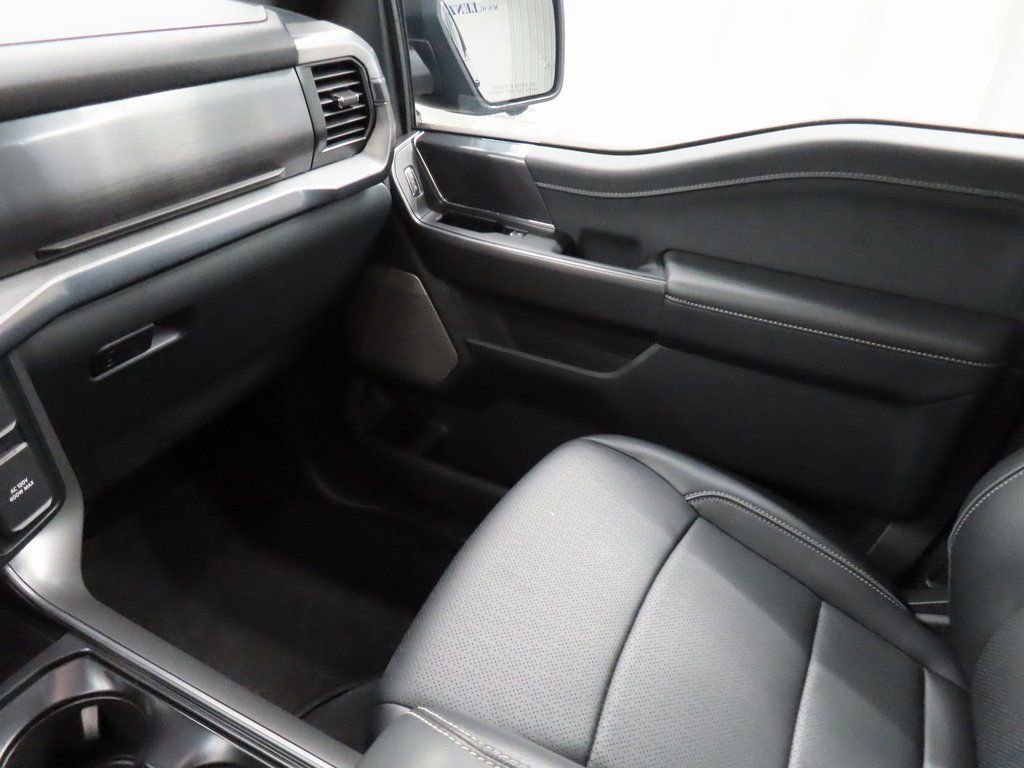 Used 2025 Ford F150 Lariat image 30