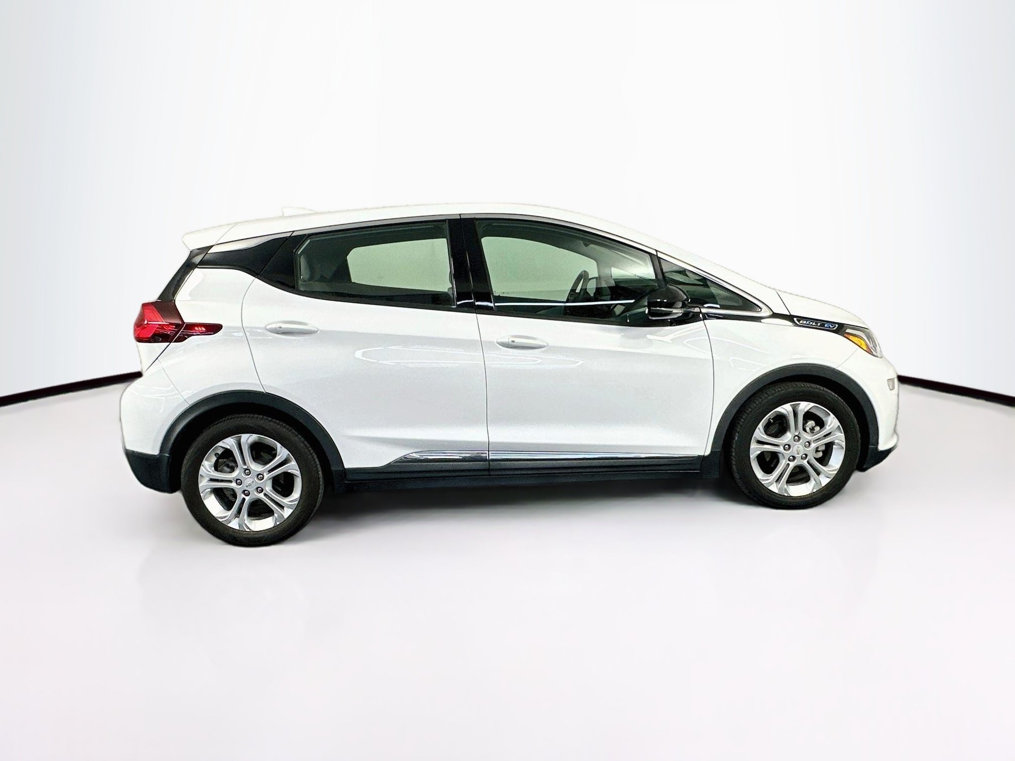 Used 2018 Chevrolet Bolt LT FWD image 10