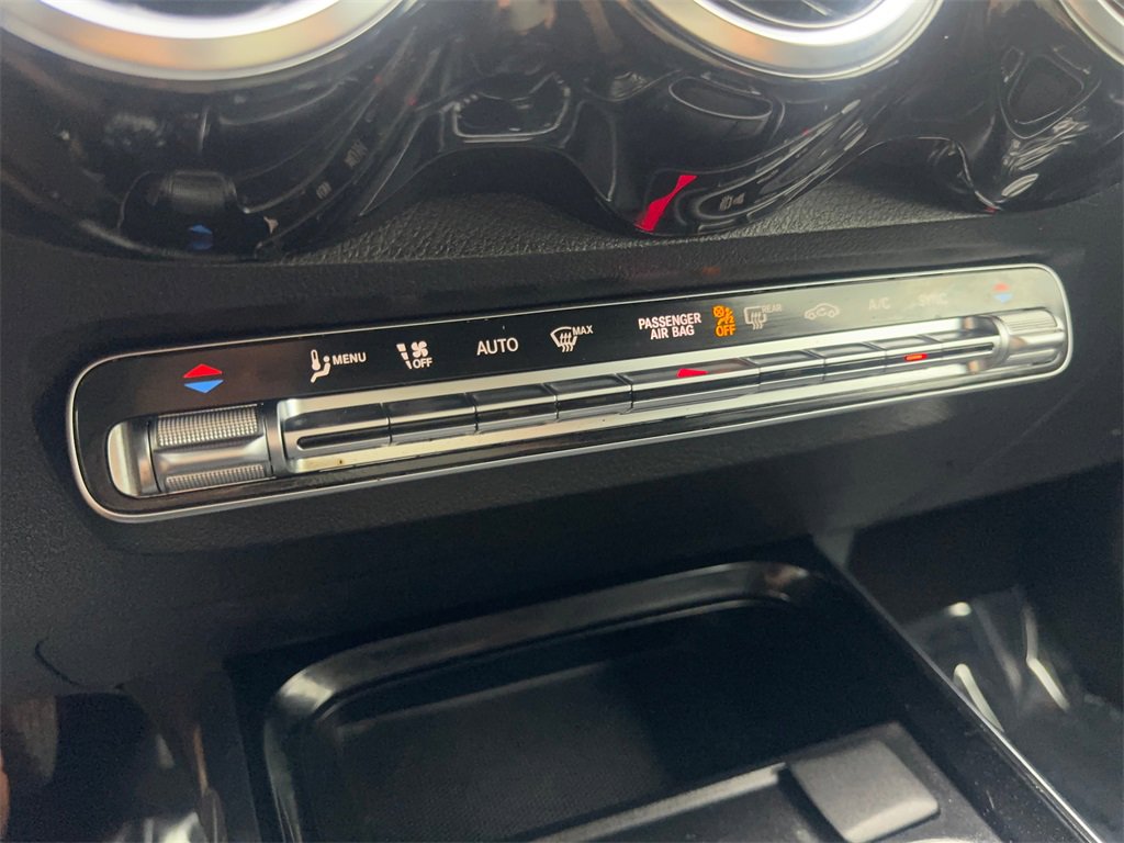 Used 2022 Mercedes-Benz GLB 250 w/ Premium Package Lite image 64