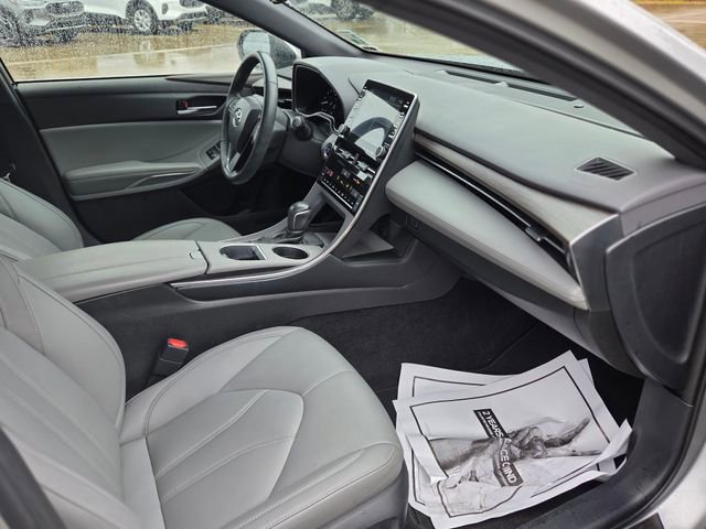 Used 2021 Toyota Avalon XLE image 16