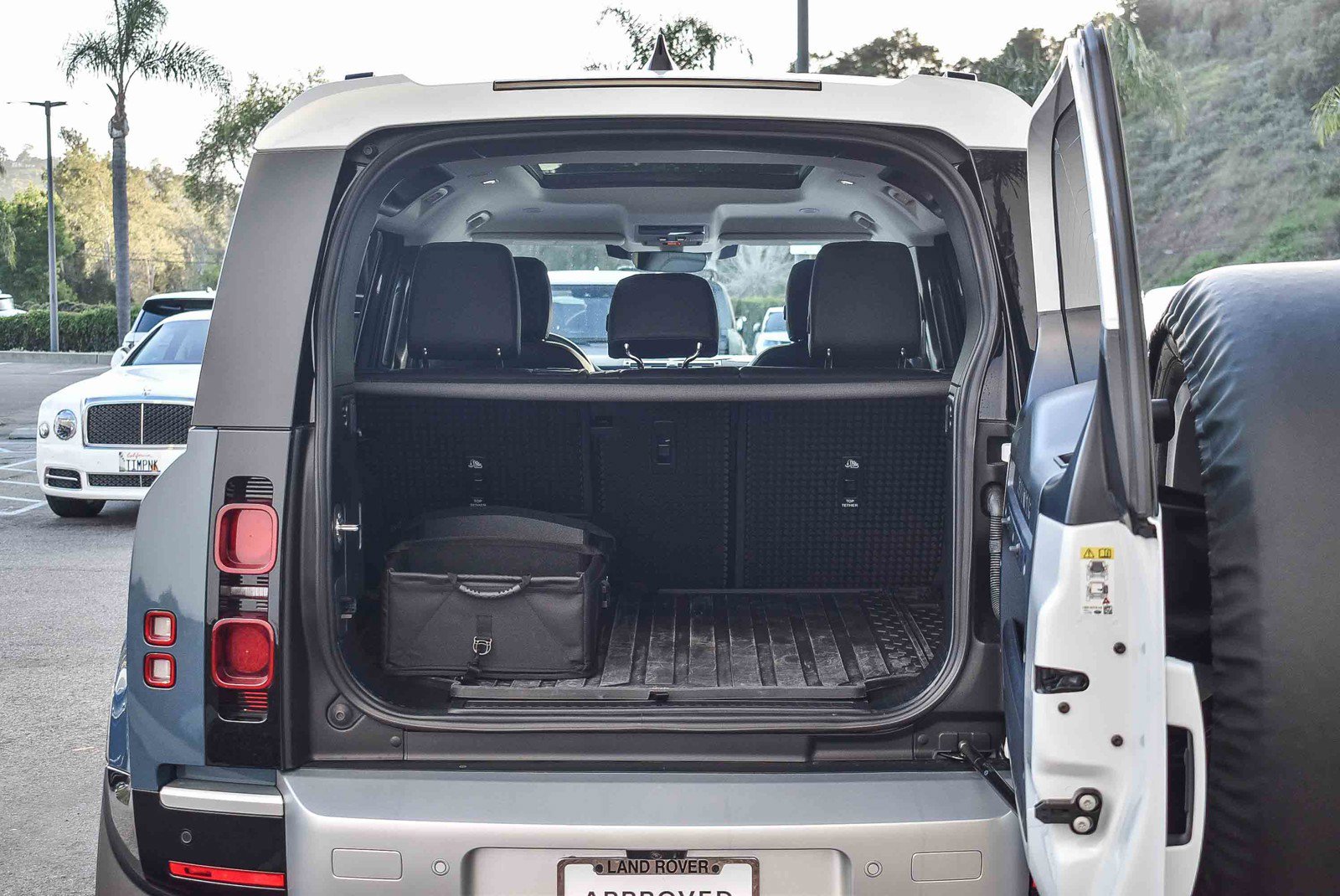 Used 2024 Land Rover Defender 110 S image 27