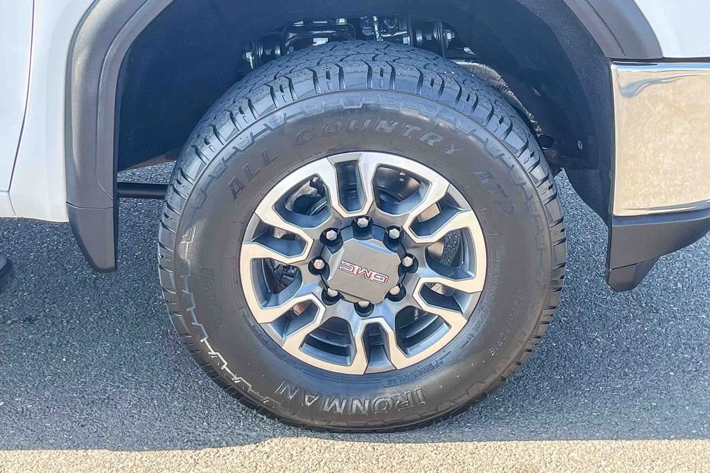 Used 2021 GMC Sierra 2500 SLT w/ SLT Premium Package image 18