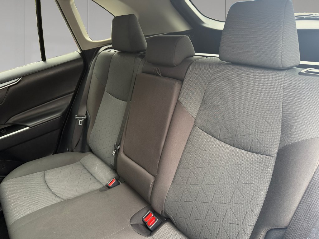Used 2025 Toyota RAV4 XLE AWD/4WD image 17