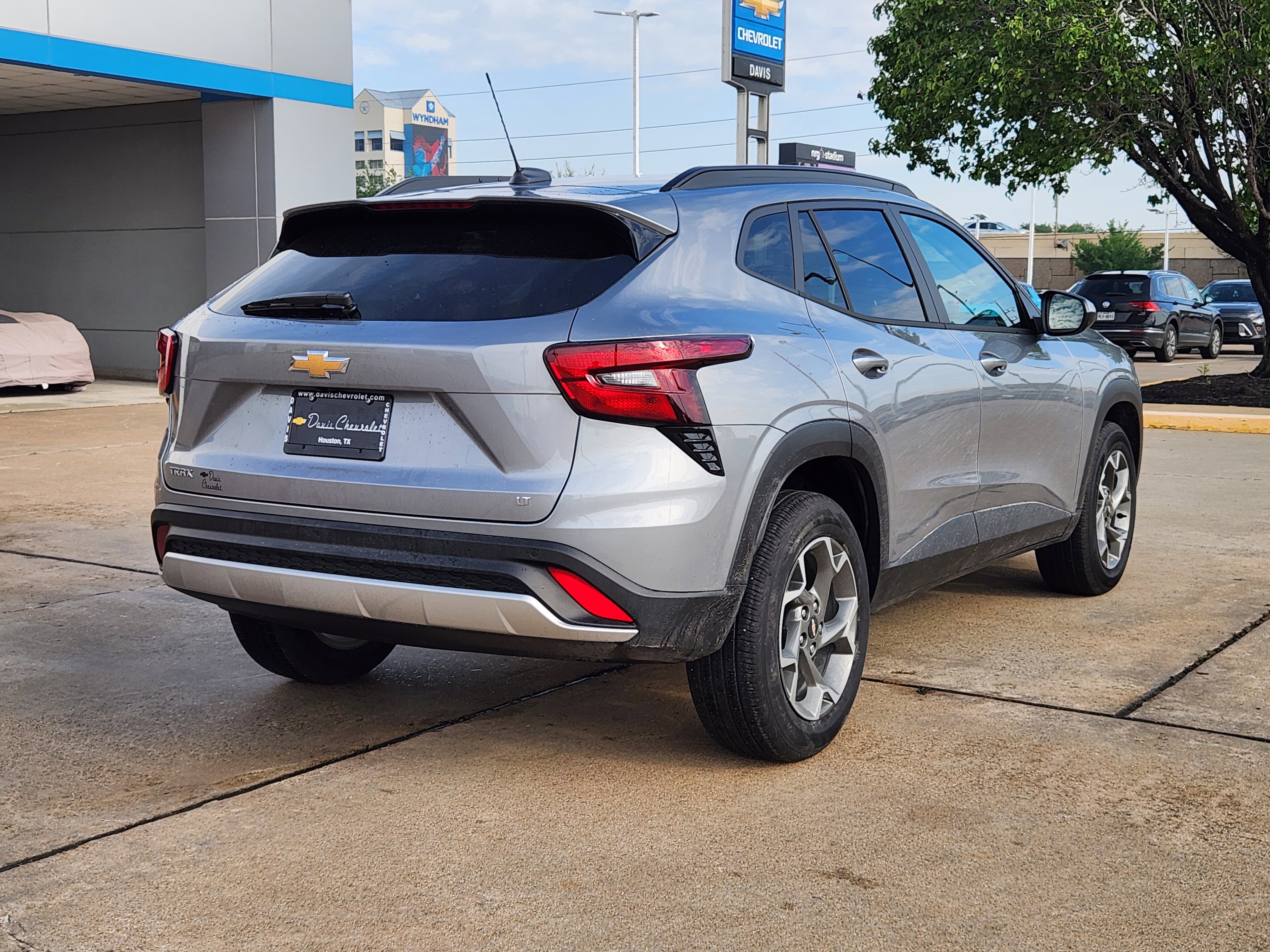 Certified 2026 Chevrolet Trax LT w/ Driver Confidence Package FWD image 6