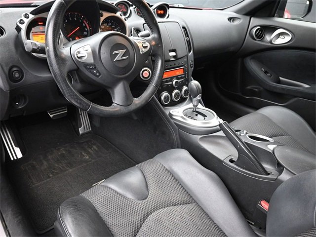 Used 2010 Nissan 370Z Touring image 18