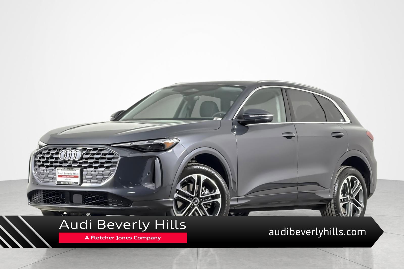 Used 2025 Audi Q5 Premium w/ Convenience Package