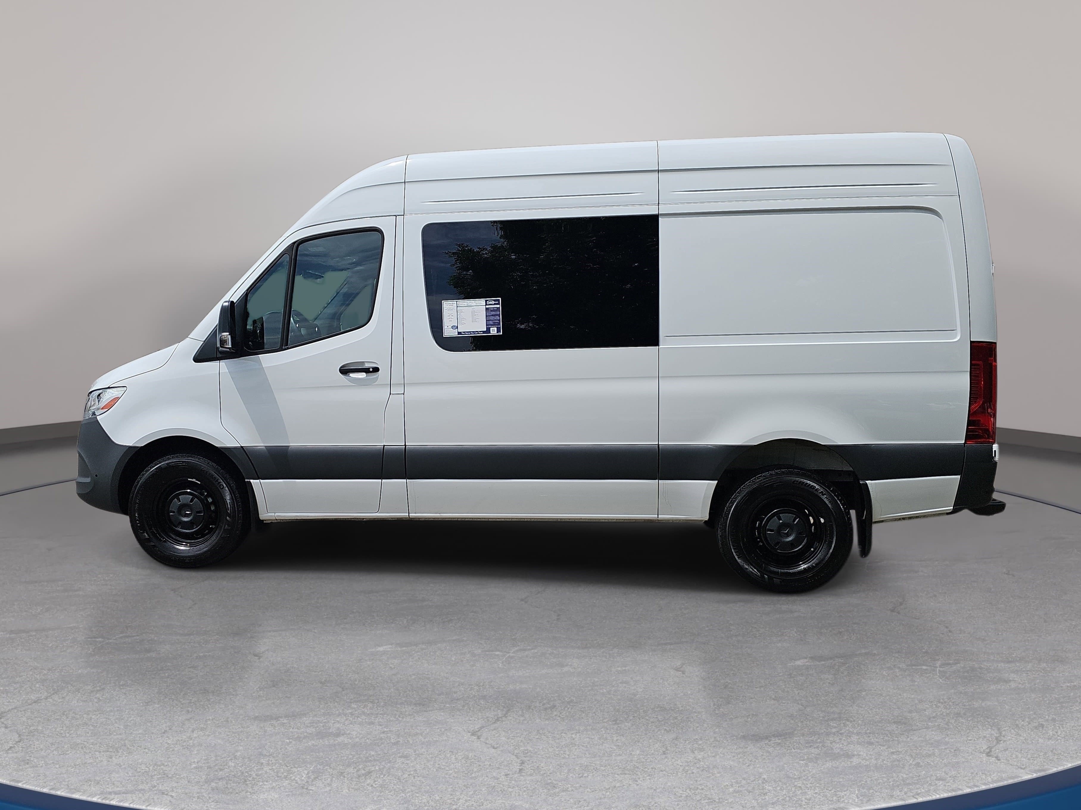 Used 2025 Mercedes-Benz Sprinter 2500 image 8