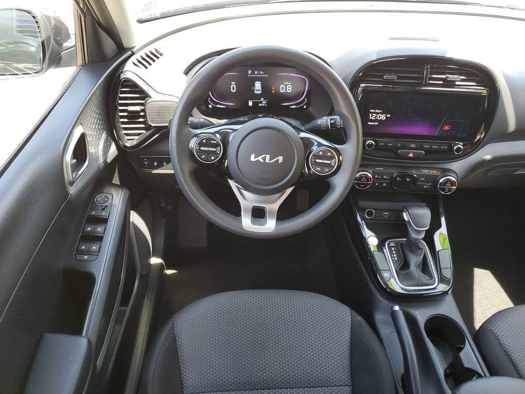 Certified 2023 Kia Soul S FWD image 12