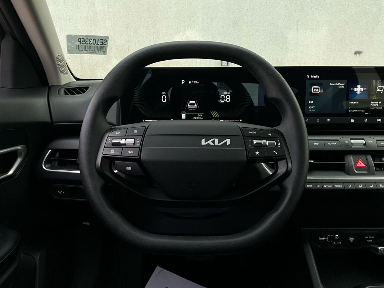 Used 2025 Kia K4 LXS image 33