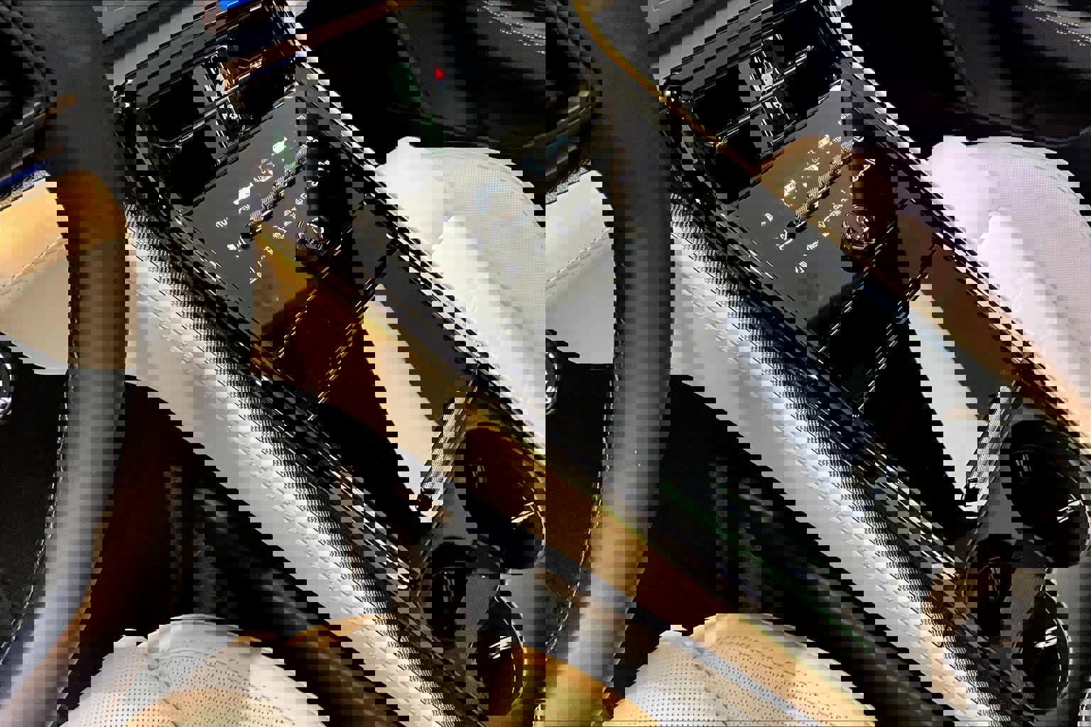 Used 2025 Porsche Panamera 4 image 16