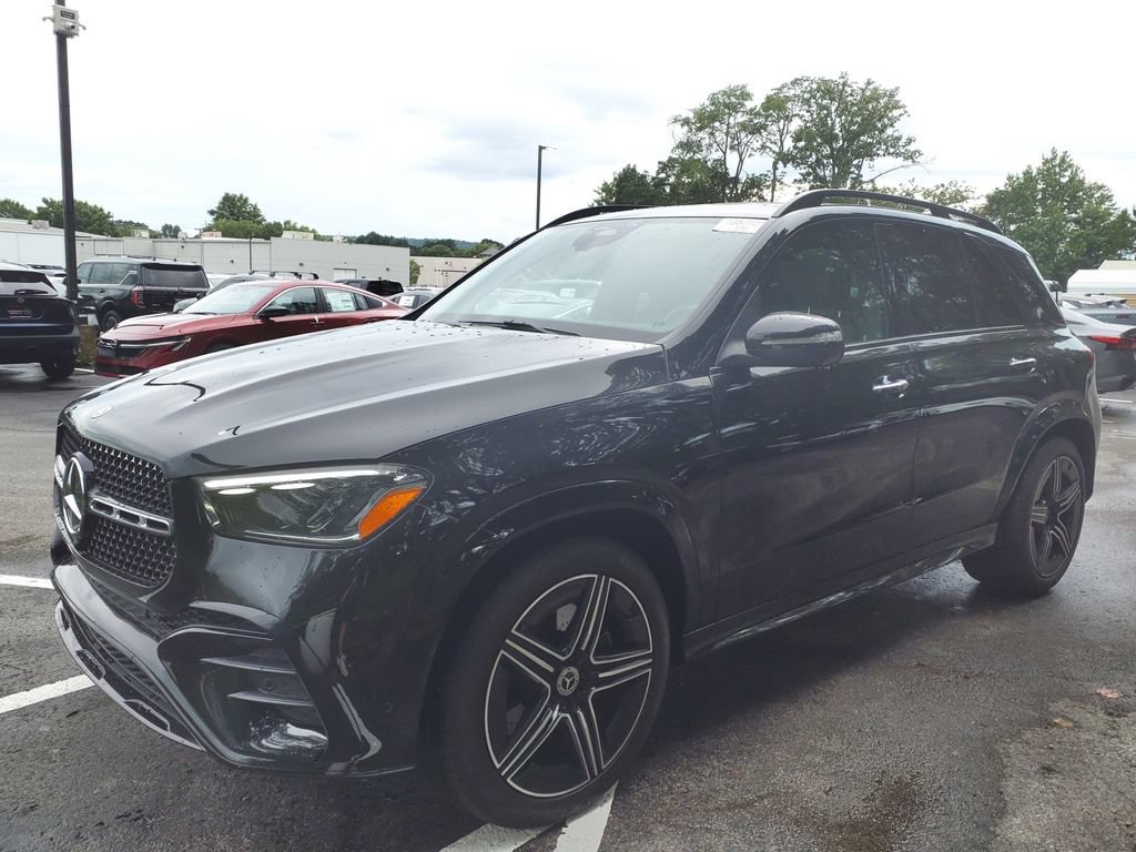 Certified 2025 Mercedes-Benz GLE 450 4MATIC w/ AMG Line Exterior image 3
