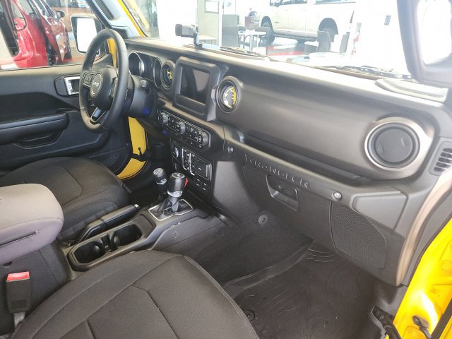 Certified 2018 Jeep Wrangler Unlimited Sport S AWD/4WD image 14