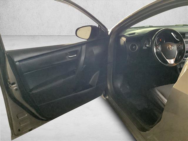 Used 2019 Toyota Corolla SE FWD image 12