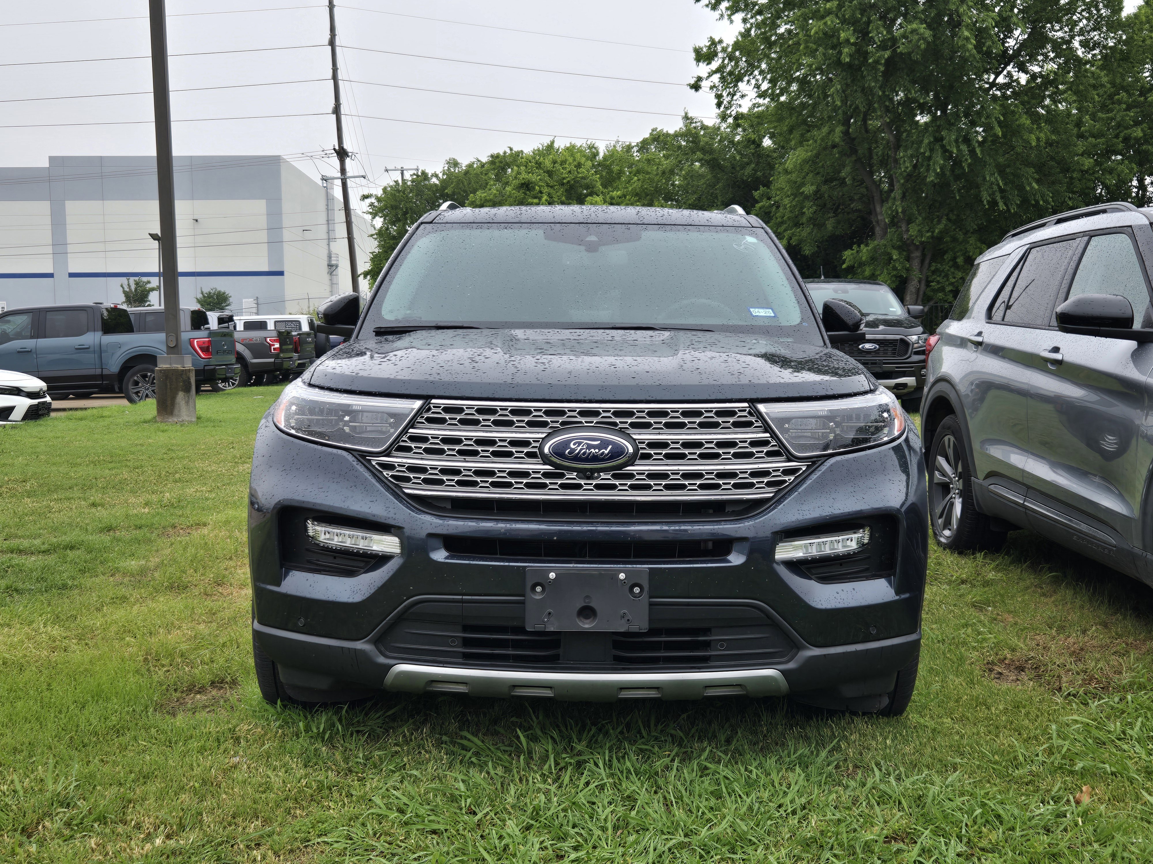 Certified 2023 Ford Explorer Limited w/ Limited Technology Package RWD image 2