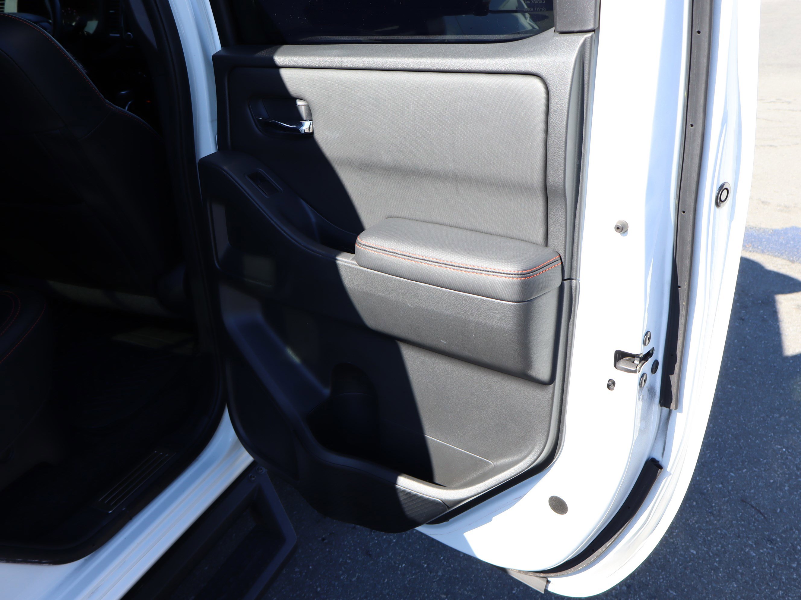 Used 2023 Nissan Frontier PRO-4X w/ Pro-4X Premium Package image 36