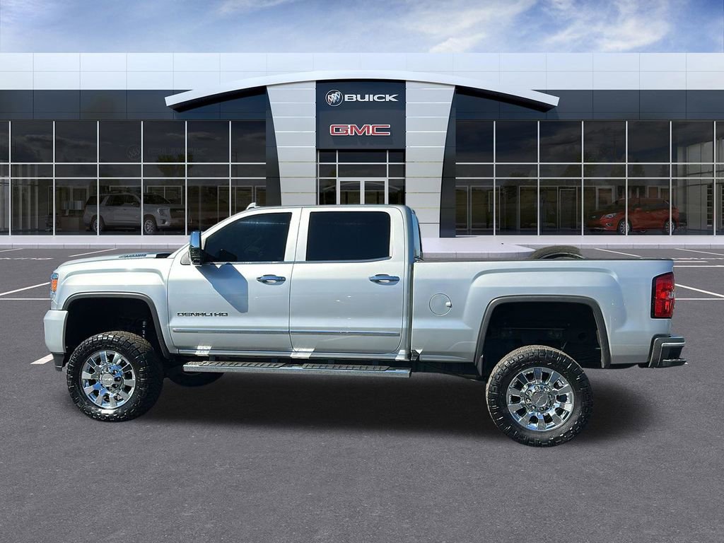 Used 2018 GMC Sierra 2500 Denali w/ Duramax Plus Package image 2