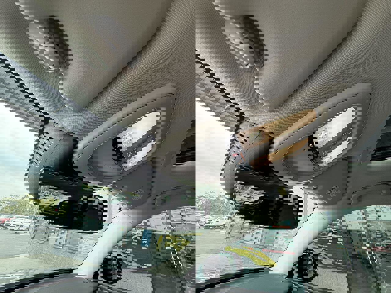 Used 2024 Volvo XC60 B5 Core image 31