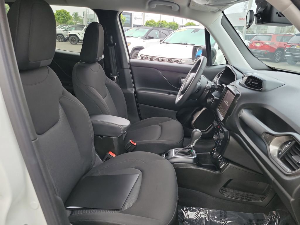 Used 2023 Jeep Renegade Latitude image 15