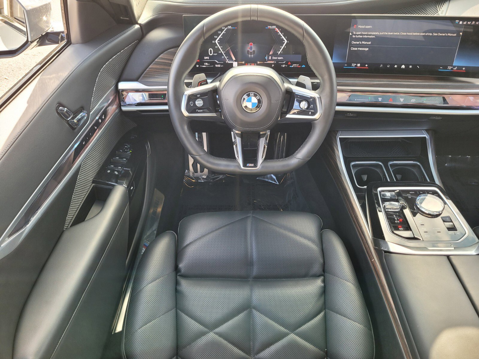 Used 2023 BMW 740i image 12